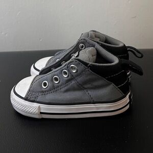 Converse Chuck Taylor All Star Axel Mid-Top Slip-On Sneaker